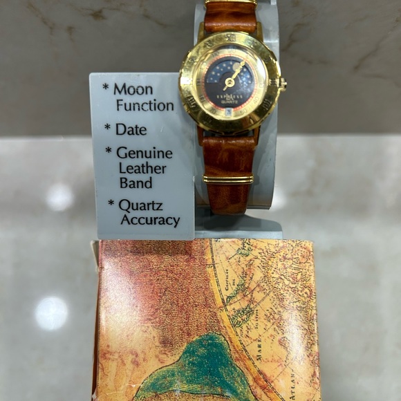 Moon Phase.. LA Express , ladies quartz leather band new in box. - Picture 3 of 3